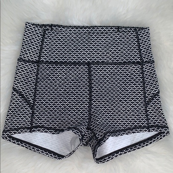 lululemon athletica Pants - LULULEMON IN MOVEMENT BLACK WHITE & PATTERN SHORTS